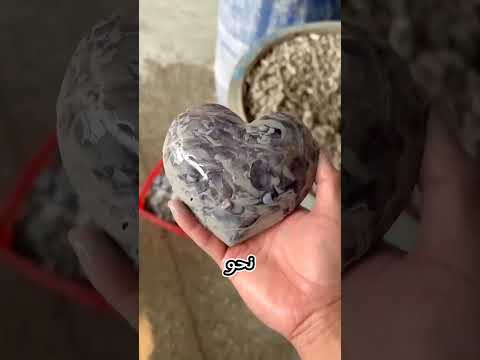 تحول حجر عادي إلى كنز نادر