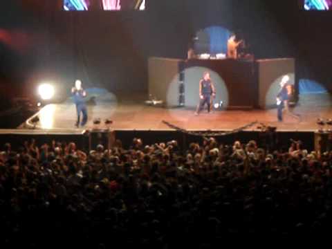 Beastie Boys & Mixmaster Mike @ Heineken Music Hall, Amsterdam 14-12-2004 Pt. 2