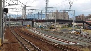 キハ283系特急スーパーおおぞら4号(7B)4004Dキハ183系特急サロベツ61D苗穂駅離合通過