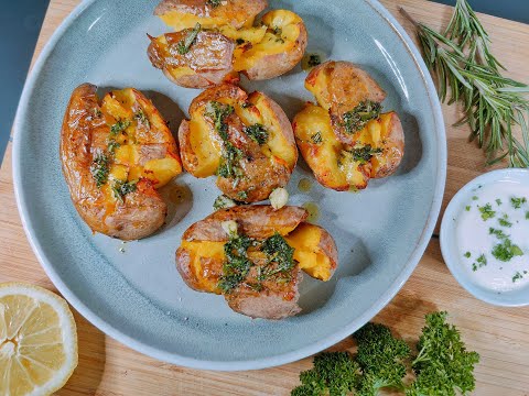 Smached Potatoes - zerdrückte Kartoffeln mit Kräutern | Rezept💚