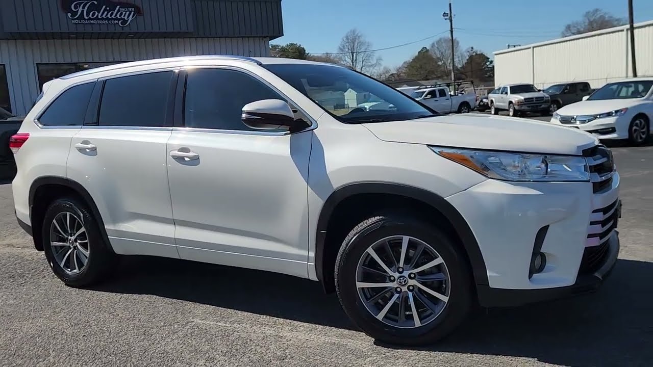 2017 Toyota Highlander XLE AWD for sale at Holiday Motors