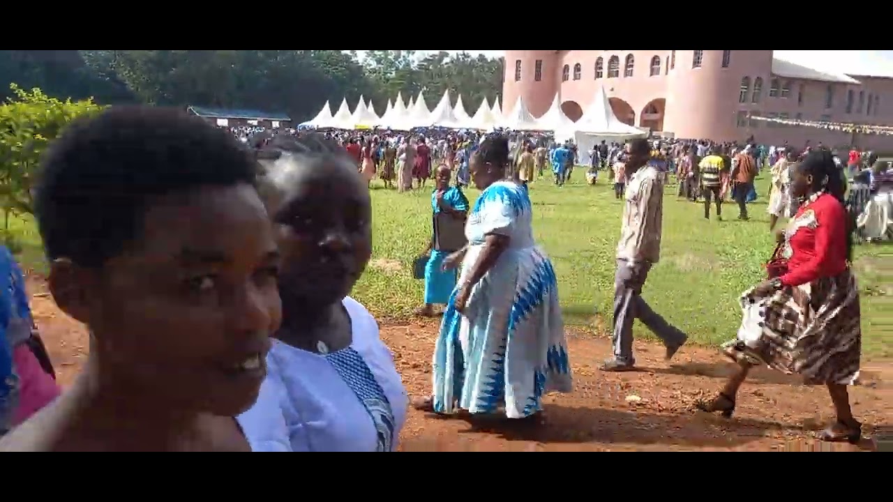 SHUHUDIA UMATI MKUBWA WAAMINI WALIOFIKA GEITA KUFUNGUA MWAKA WA JUBILEE 2025 YA UKRISTO.