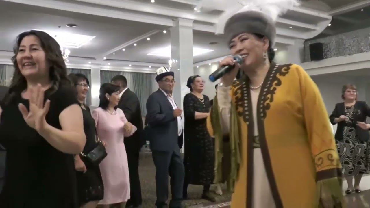 ТОЙЛОР ТОЙГО УЛАНСЫН– Баарыбыздын жакшы тилектерибиз Кудайдын кулагында болсун. (Кубанычбек Р.Э)