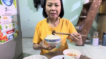 Cá rô đồng chiên giòn chấm nước mắm chua ngọt,canh chua bắp cải,giá,đơn giản mà ngon