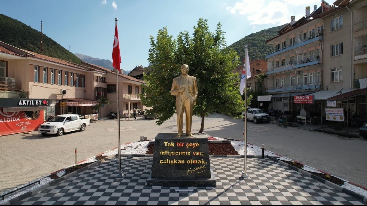 Afyonkarahisar İli Sultandağı İlçesi Dereçine Kasabası Drone Çekimi @derecinebelediyesi5829 #türkiye