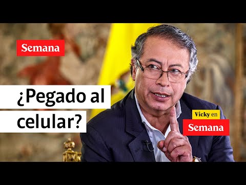 "Petro se dedica solamente a pegarse a su celular a enviar trinos": Juan Espinal | Vicky en Semana