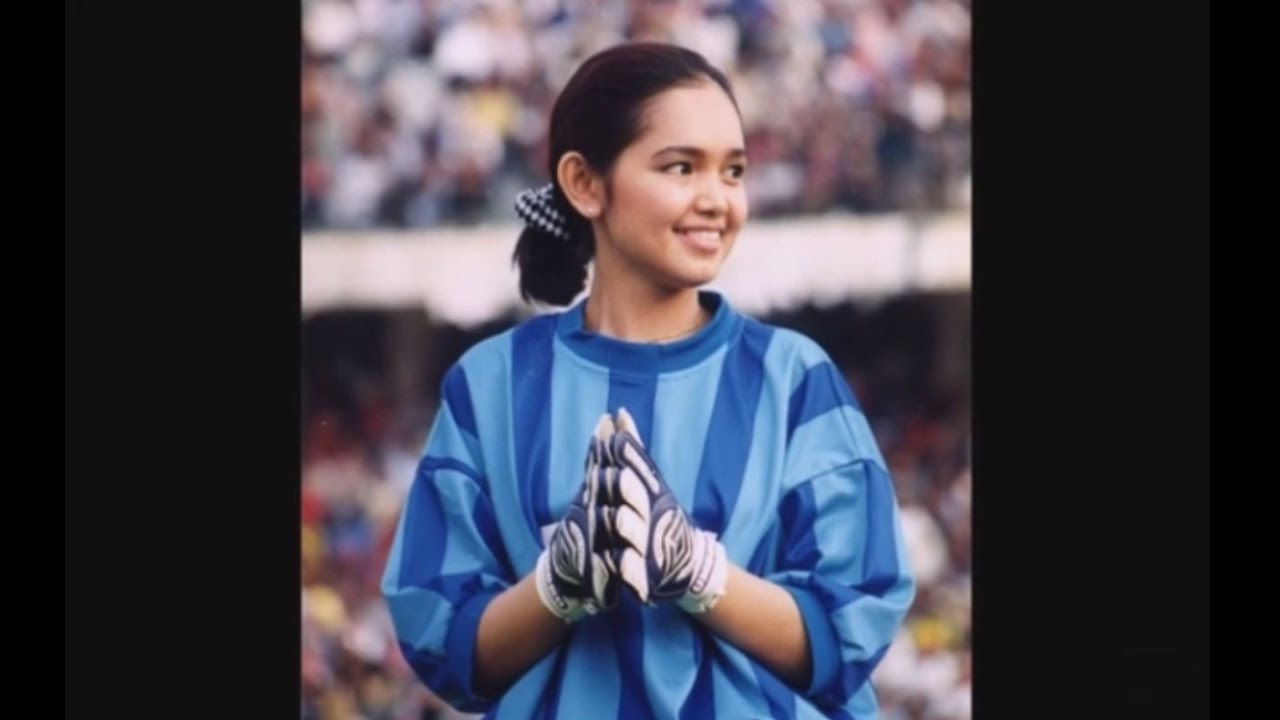 (Part 3) Bolasepak ERA FM vs SRC (Siti Nurhaliza) - Stadium Perak (25 June 2000)