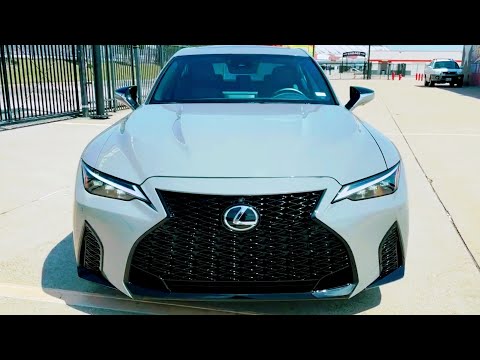 2022 Lexus IS500