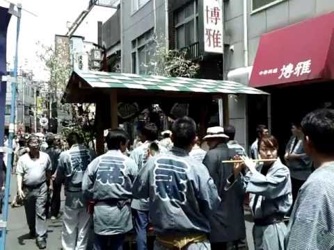 ２０１３年　三社祭　浅草西町会の囃子屋台