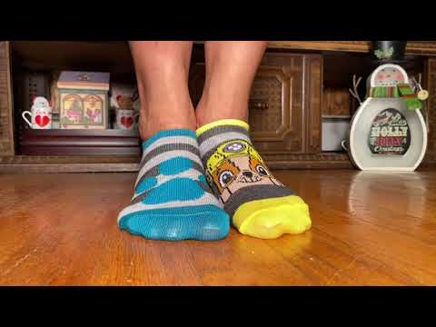 ASMR Request/Bare Feet’s/Socks Play/Modeling & Dancing Feet’s/Sleep Triggers Sounds/Whispering