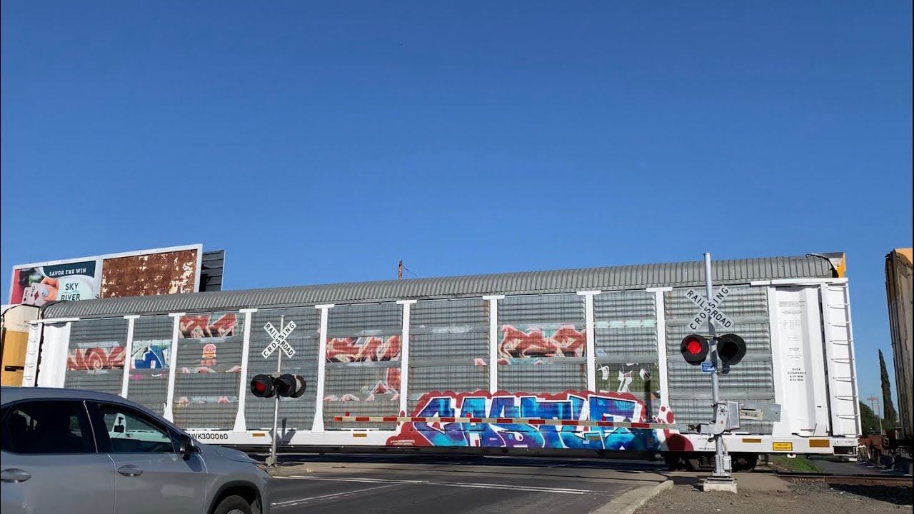BNSF 3888 Autorack Train North - E. Bianchi Road Railroad Crossing, Stockton CA
