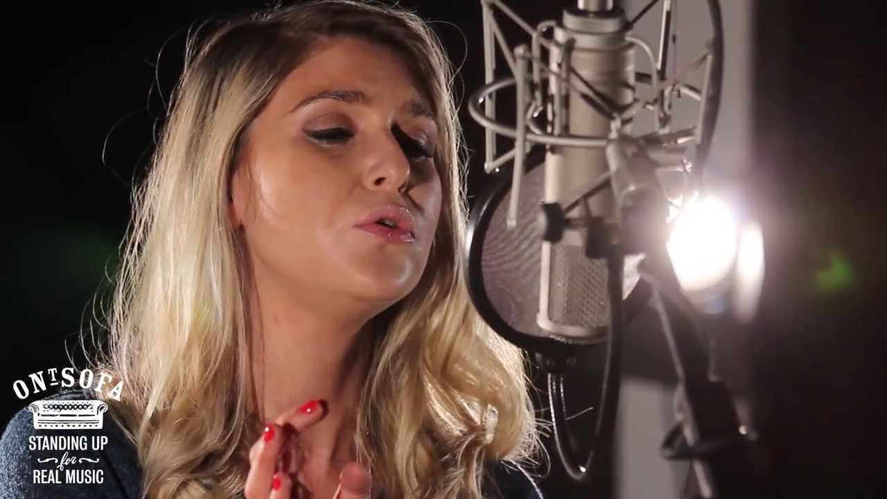 Alison Levi - Hey Brother (Avicii Cover) - Ont' Sofa Gibson Sessions
