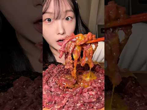 간단히 육회 한판 뚝딱! 풀버전은 츄베릅 유튜브 롱폼🔥 #육회 #먹방asmr #먹방브이로그 #먹방 #mukbang #야식추천