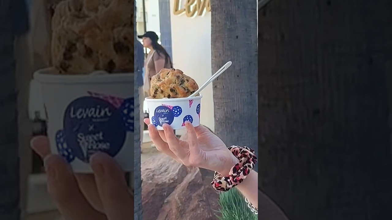 🍪 Vegan Chocolate Chip Cookie à la mode = hot girl behavior w/​ @LevainBakery & Sweet Rose Creamery