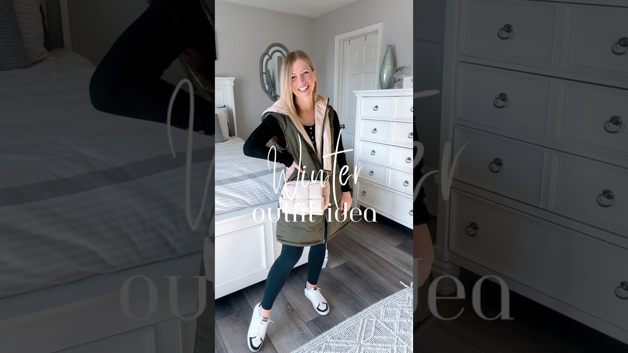 ✨ WINTER OUTFIT IDEA ✨ This sherpa-lined vest is reversible too! 🙌🏻 