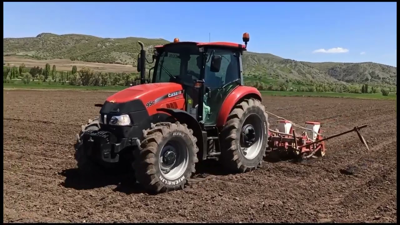 Uçak Pisti Gibi Tarla (Mısır Ektik)(Rotavatör Çektik)