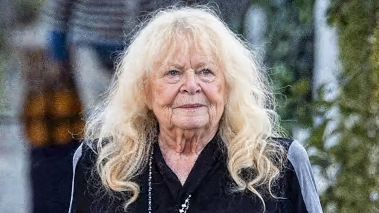 At 78, Sally Struthers REVEALS the Untold Truth About Carroll O’Connor!