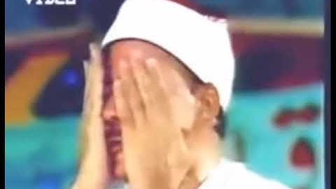 الشيخ عبدالباسط عبد الصمد (باكستان) اية من سورة الواقعة .