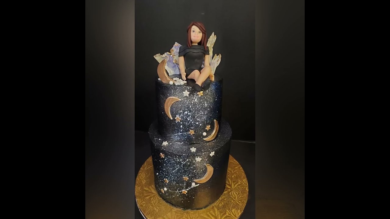 Pastel de buttercream de estrellas y Lunas