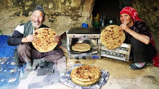 Love Story in a Cave|Old lovers living in a Cave Was Surprised Using New Technology for Baking Bread