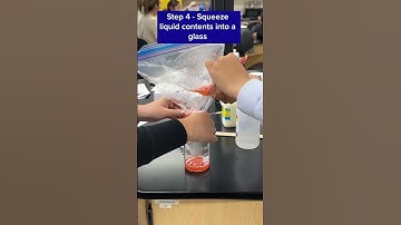 Nursing students extract DNA from a strawberry in their GE Chemistry Lab. 🍓🧬