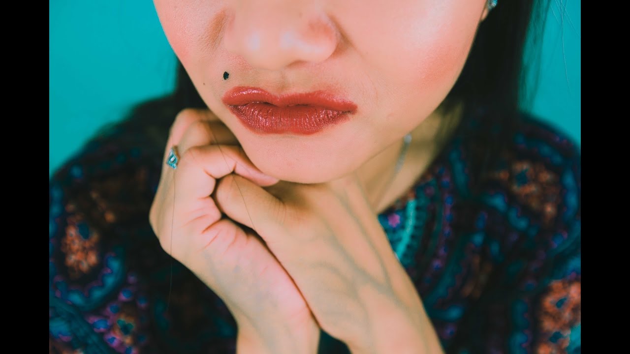 Boyfriend Does My Makeup Challenge