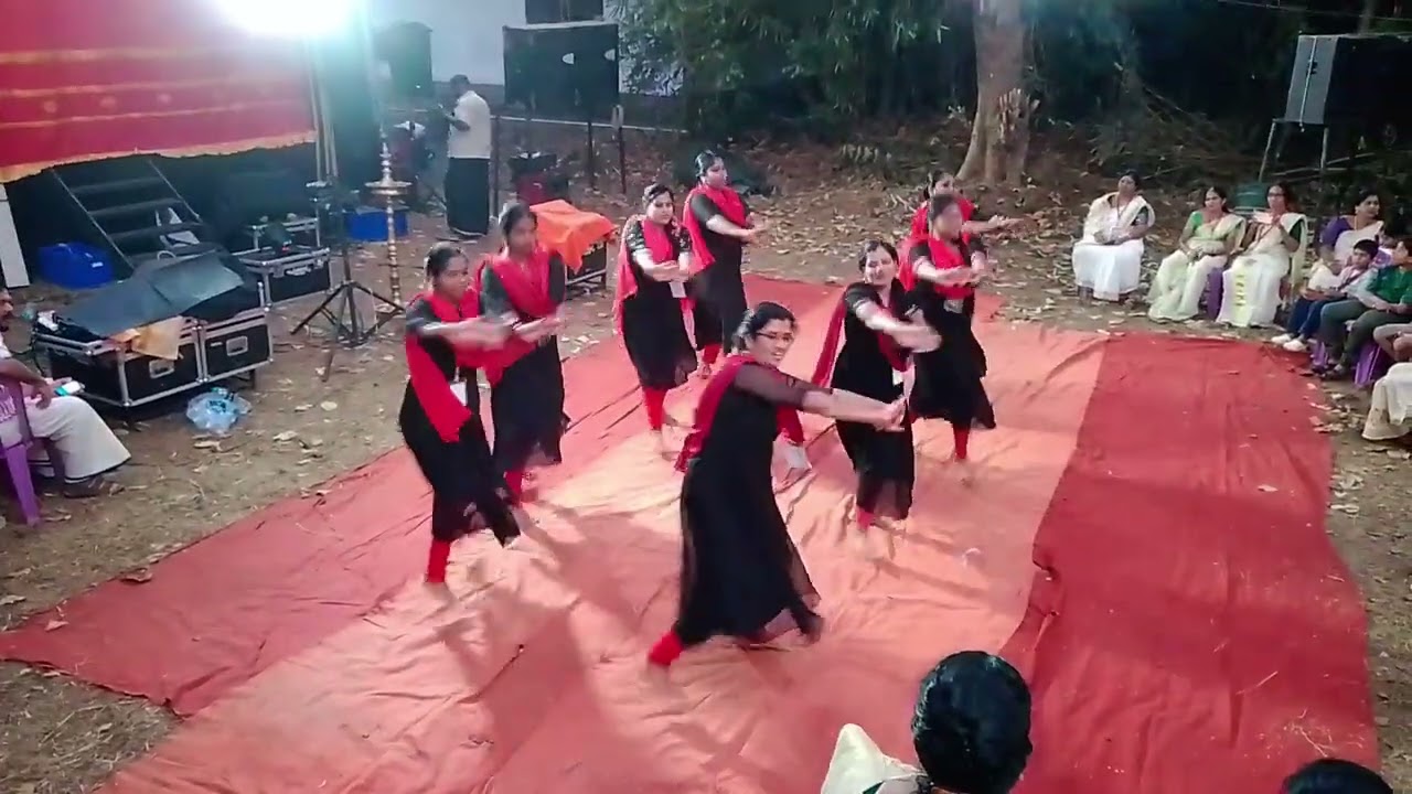 കൈകൊട്ടിക്കളിയുടെ ഇടയിൽ സംഭവിച്ചത് വിശ്വാസിക്കാൻ പറ്റുമൊ