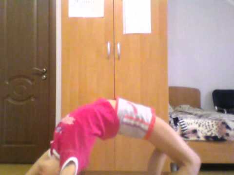 Подготовка к вставанию на мостик из положения стоя и лежа: упражнения и советы