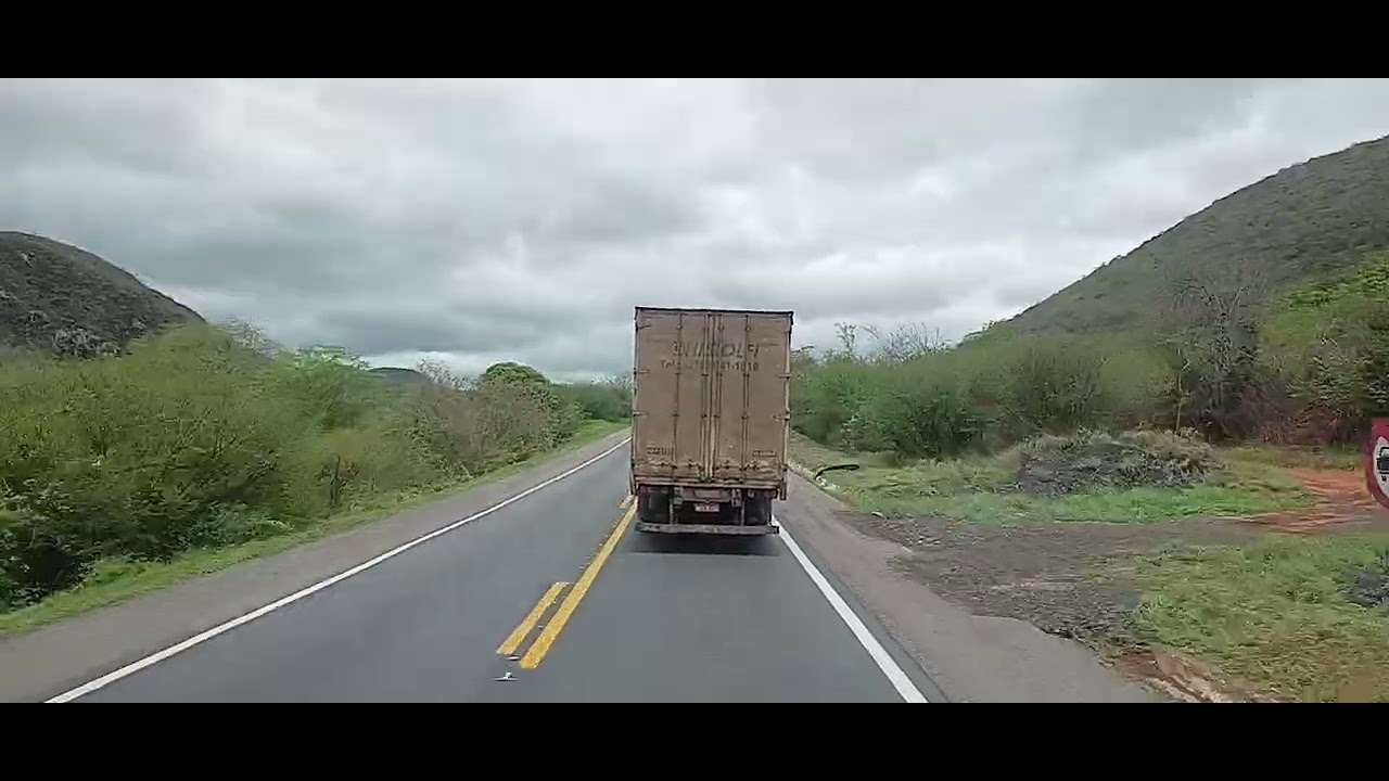 16 / BR 116,PASSANDO PELO MUNICÍPIO DE JEQUIÉ BAHIA, BASTANTE MOVIMENTO REQUER INVESTIMENTOS URGENTE