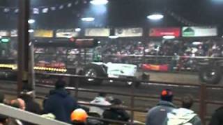 John Deere Super Stock Tractor Looses Wheel at Gordyville Tractor Pull 2011