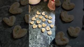 Bhook ka baap 🤣 #samosa #heart #yt #snacks #explore #cooking #cook #viral #view