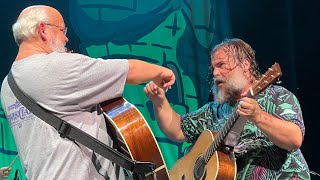 Tenacious D - Kickapoo (Sept. 2022 @ Milwaukee, WI) - Jack Black & Kyle Gass performing live