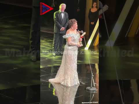 لبلبة وانا كمان بحبكم وبشكر بلدي مصر اللي اتربيت من خيرها في مهرجان القاهرة السينمائي