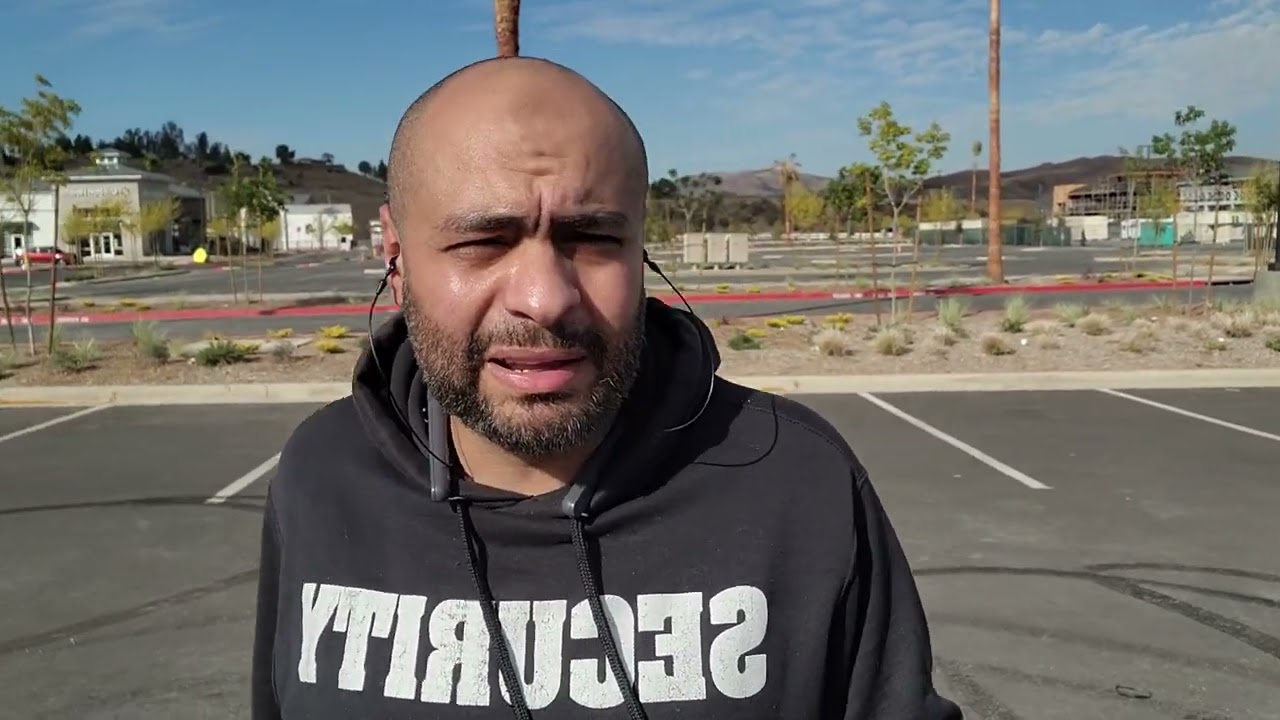 اخد ايه معايا وانا مسافر امريكا