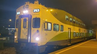 (10 Cars!) GO 1037 - 253 With 632 Departing Bronte
