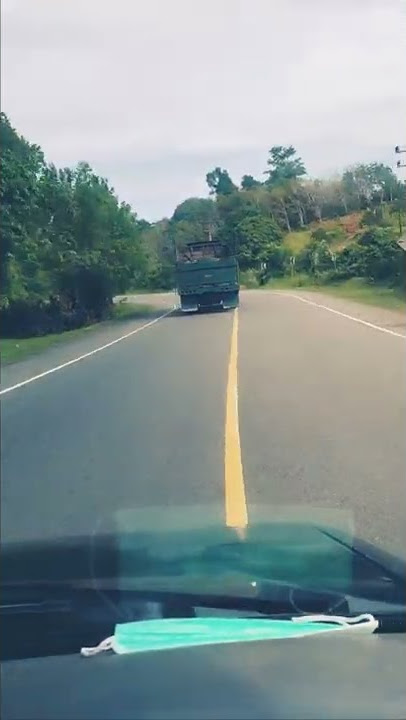 Hati hati ‼️ mengemudi dibelakang truk tronton