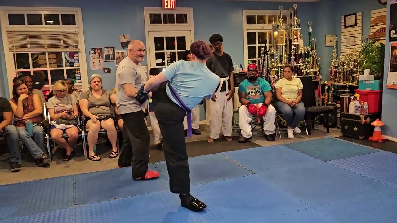 Connie & Leo ..sparring.