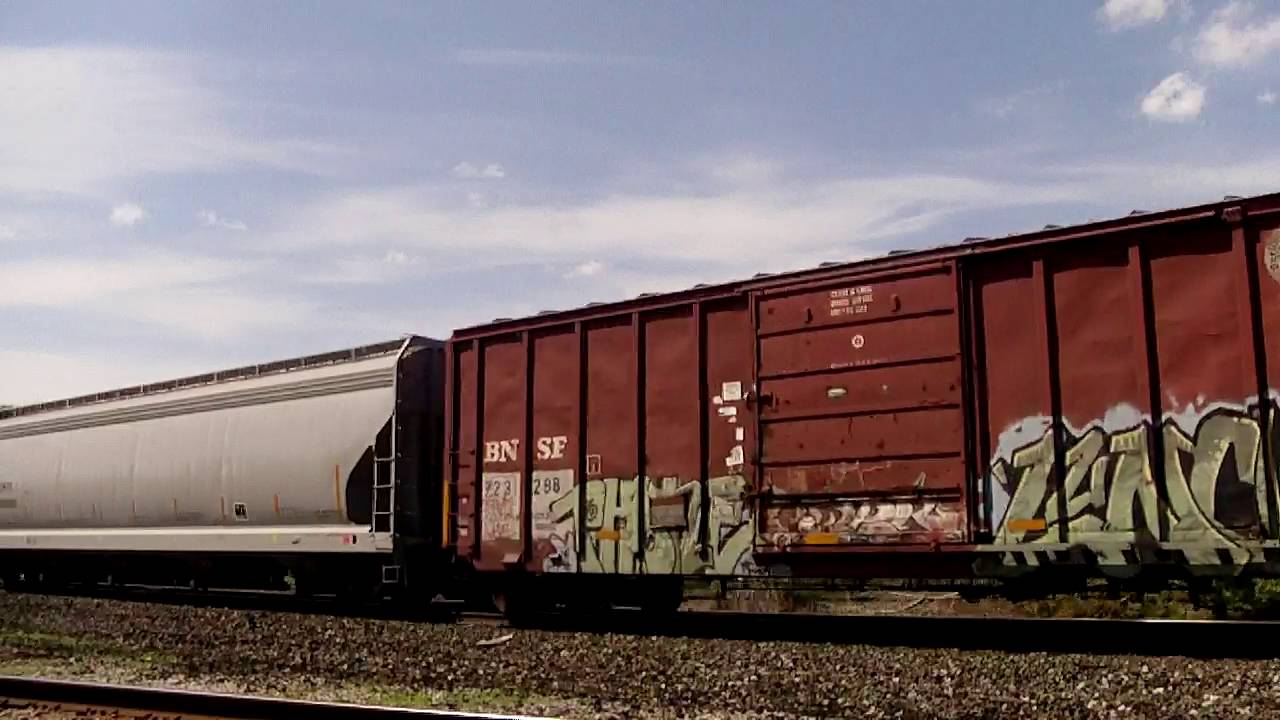CSX Q388 @ WELLSBORO, IN 5 10 14 CSX 9022 CSX 7661