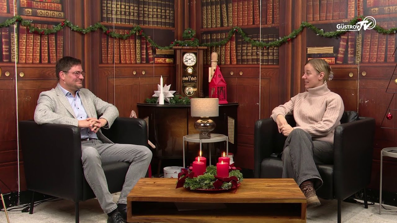 23. Türchen Adventskalender 2025  – Landrat Sebastian Constien zu Besuch im Studio