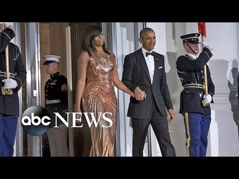 Vidéo: Michelle Obama Look Robe Blanche L'été à New York