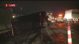 Multiple trucks crash on Ohio Turnpike in Boardman