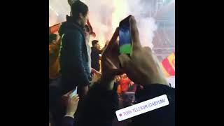 Galatasaray Taraftarı Meşale Şov