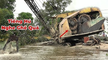 Cả Xóm Mất Ngủ Vì Tiếng Hú Của Chiếc Xáng Cạp Cổ Cạp Đất Dưới Sông.