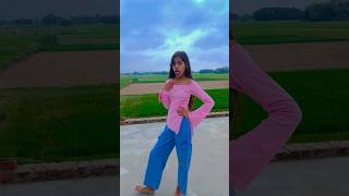 Kamariya Round Karega Singh New Song Priyanka Akansha Puri