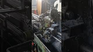 Simultaneous knurling on the Revolver