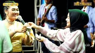 Download Lagu RACUN DI BUNGKUS MADU SUSY ARZETTY VERSI LIVE SHOW NMS KEBON CAU CIASEM SUBANG 13 MEI 2023 MP3