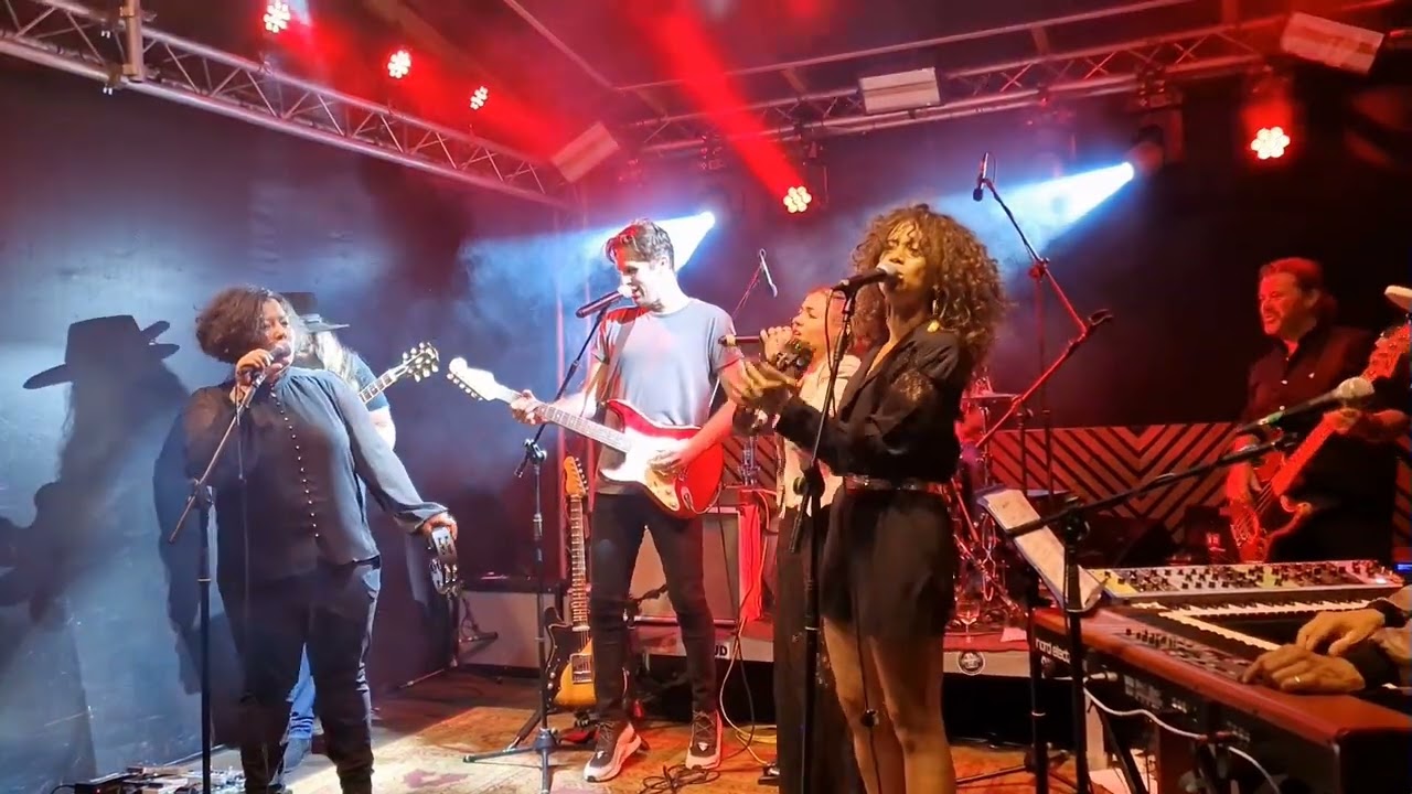 Jade MacRae, Mahalia Barnes and Meghan Parnell - Proud Mary @ Schlachtgarten - Krefeld - 2022.09.02