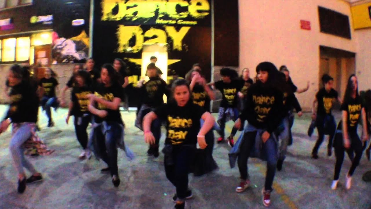 Danceday-Marta Casas-Look at her go-T-Pain