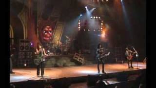 Video thumbnail of "Kiss Love Gun live Alive III"