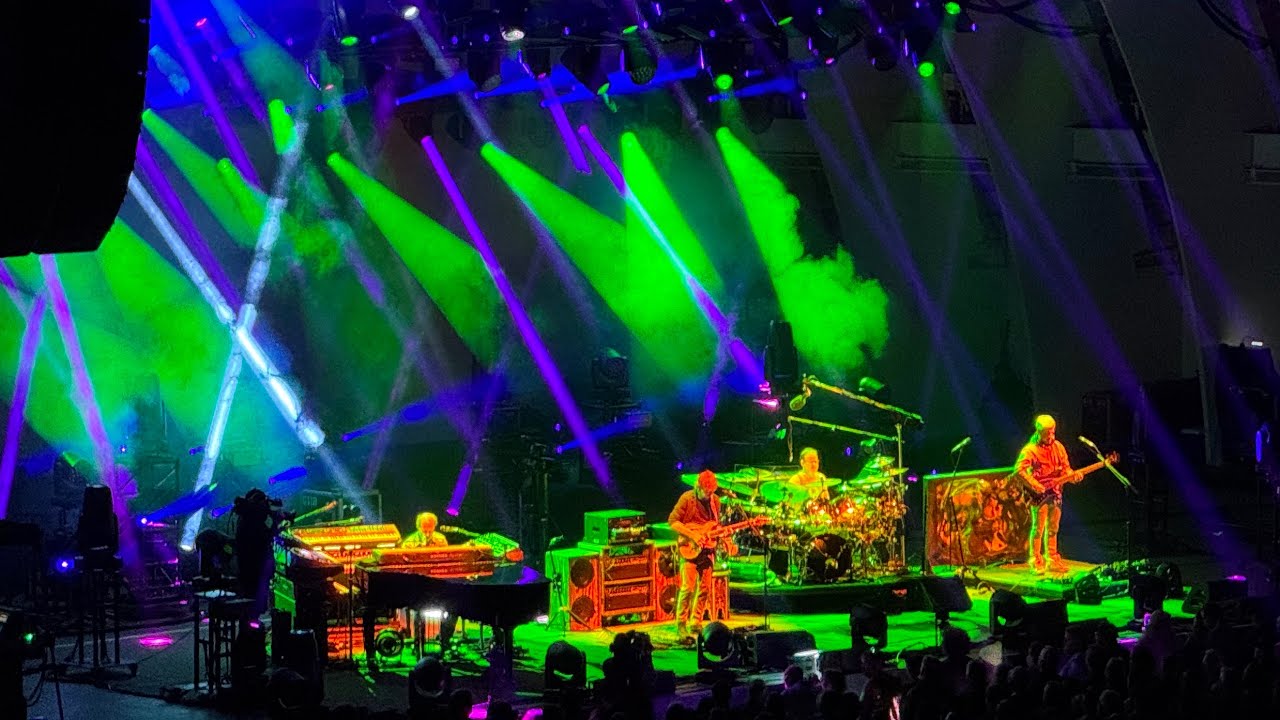 Phish Double Encore Hollywood Bowl Fri 4/25/25 Possum ~ Tweezer Reprise